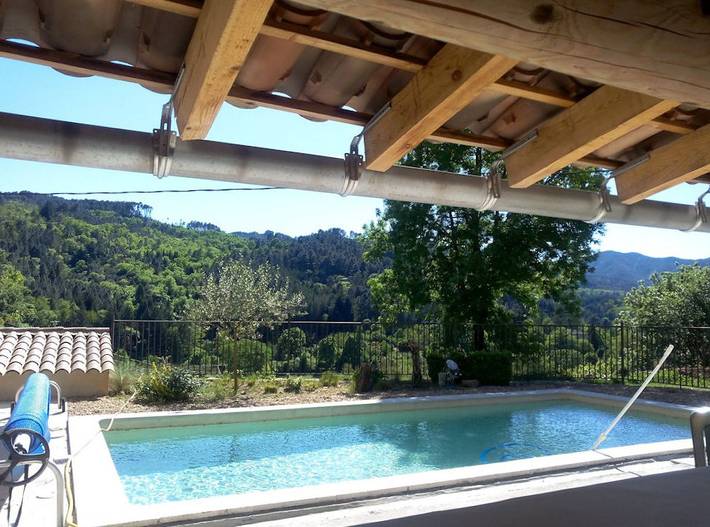 Gîte pour 8 personnes, avec jardin ainsi que piscine et jacuzzi, animaux acceptés