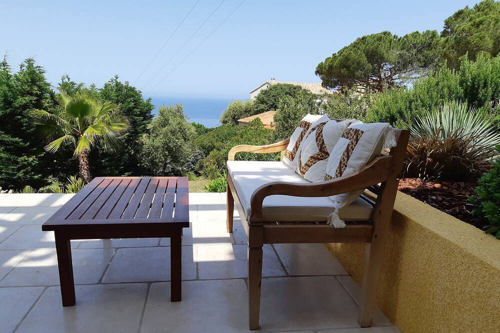 Ganze Wohnung, Appart , Belles Prestations Avec Terrasse vue mer Dans Villa in Calcatoggio, Ajaccio und Umgebung