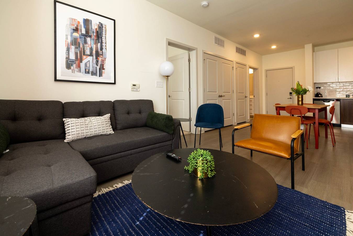 Geheel appartement, Gorgeous Nulu 2Br Cozysuites in Louisville, Jefferson County (KY)