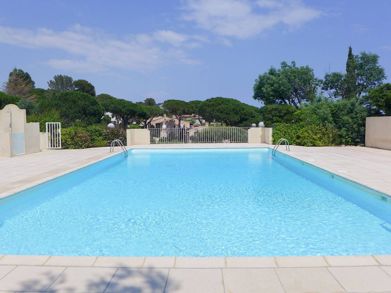 Entire apartment, Le Domaine de la Croisette in Sainte-Maxime, Draguignan region