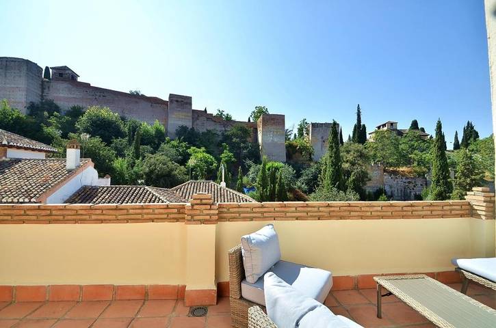 Escapadas de fin de semana para 3 personas, con vistas y balcón en Granada