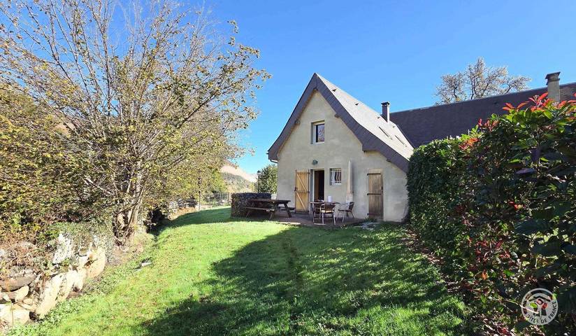 Gîte pour 4 personnes, avec jardin à Bun