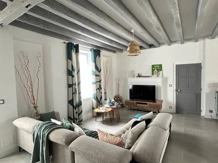 Gîte pour 8 personnes, avec Terrasse ainsi que Jardin et Piscine