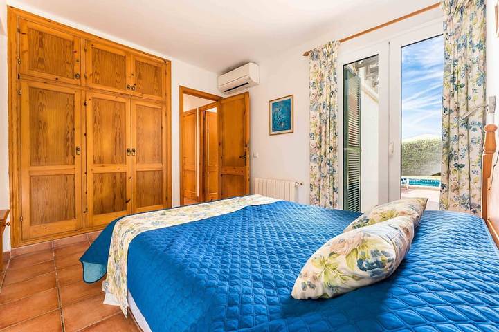Gemütliche freistehende Villa mit privatem Pool in Strandnähe in Binibeca, Sant Lluís