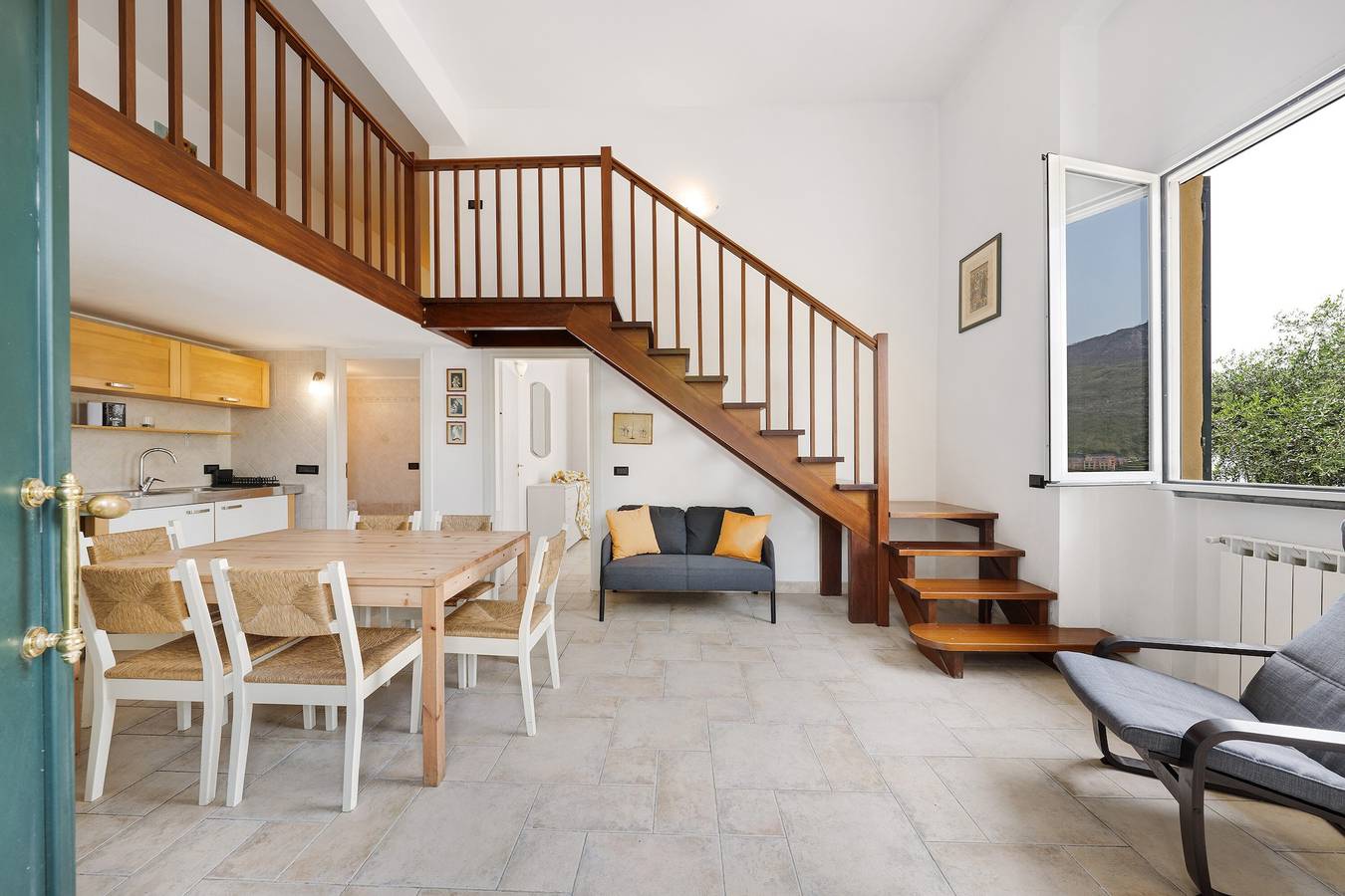 Ganze Wohnung, Ferienwohnung 'Casa Max 2' mit privater Terrasse und Wlan in Levanto, Levanto Kommune