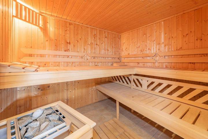 Ferienhaus für 12 Personen, mit Terrasse und Garten sowie Sauna und Seeblick in Ückeritz - 2
