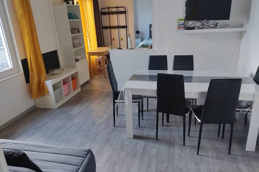 Entire apartment, Newly renovated apartment in manor house, very close to town center in Le Havre, Le Havre region