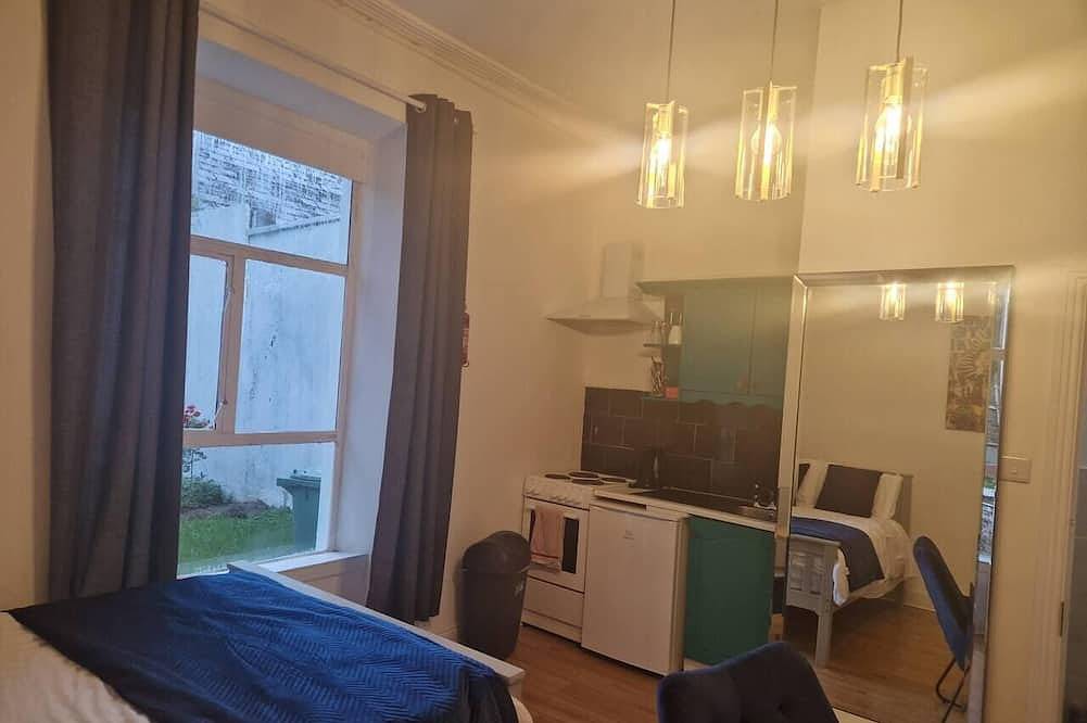 Entire apartment, Lovely studio - perfect weekend stay in Cork in Cork, County Cork