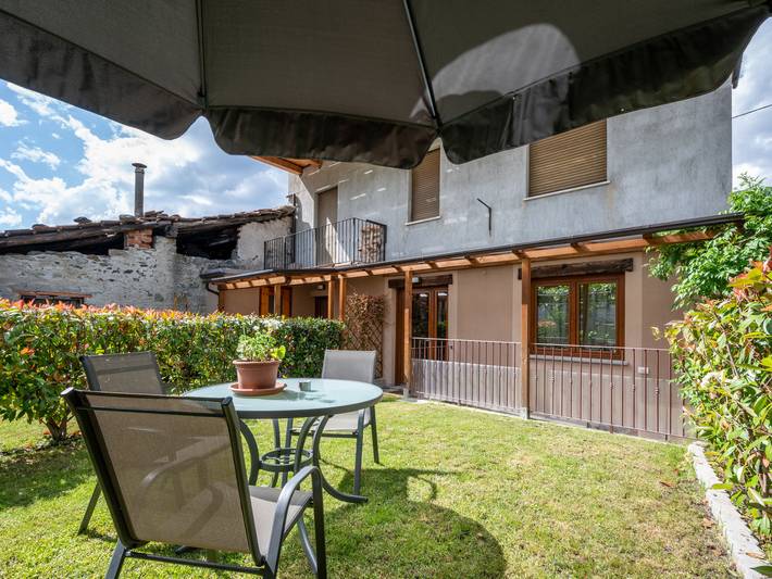 Gîte pour 2 personnes, avec jardin et terrasse dans Fénis - 2