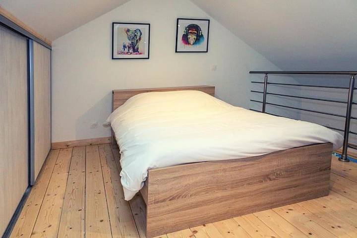 Gîte pour 8 personnes, avec vue et terrasse, animaux acceptés à Viriat - 3