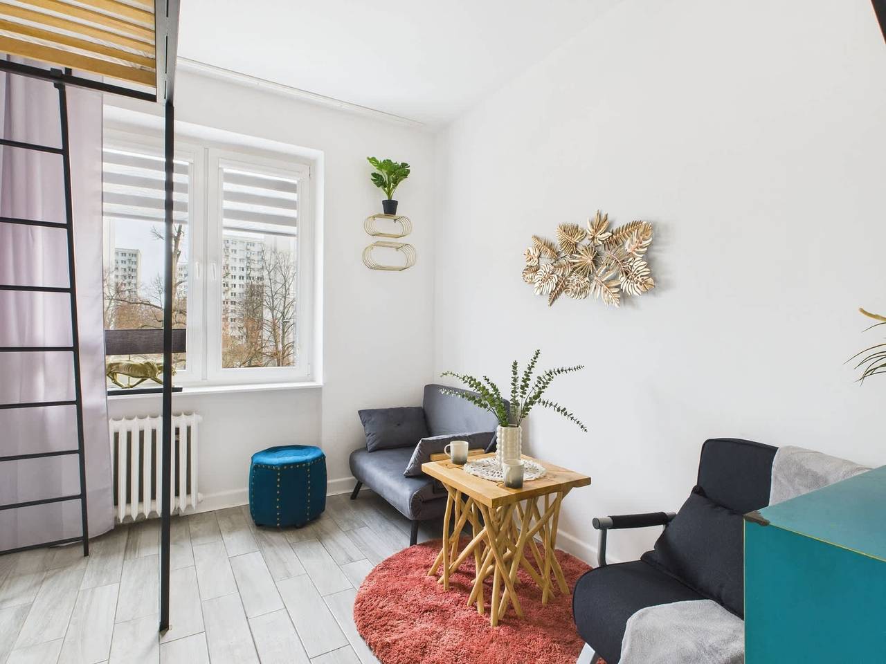Cały apartament wypoczynkowy, Comfortable Studio with Mezzanine | Close to Metro and Park in Mokotów, Warszawa