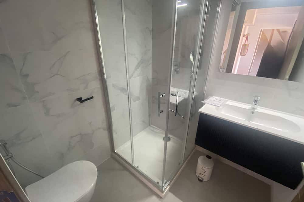 Appartement entier, Corse du sud T3 vue mer dans résidence en bord de plage avec piscine et tennis in Pianottoli-Caldarello, Arrondissement de Sartène