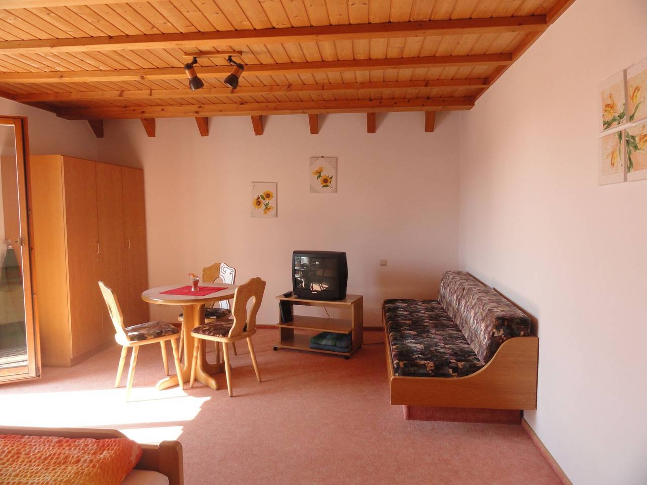 Dreibettzimmer Mit Dusche Und Wc 2 in Sipplingen, Region Bodensee-Oberschwaben
