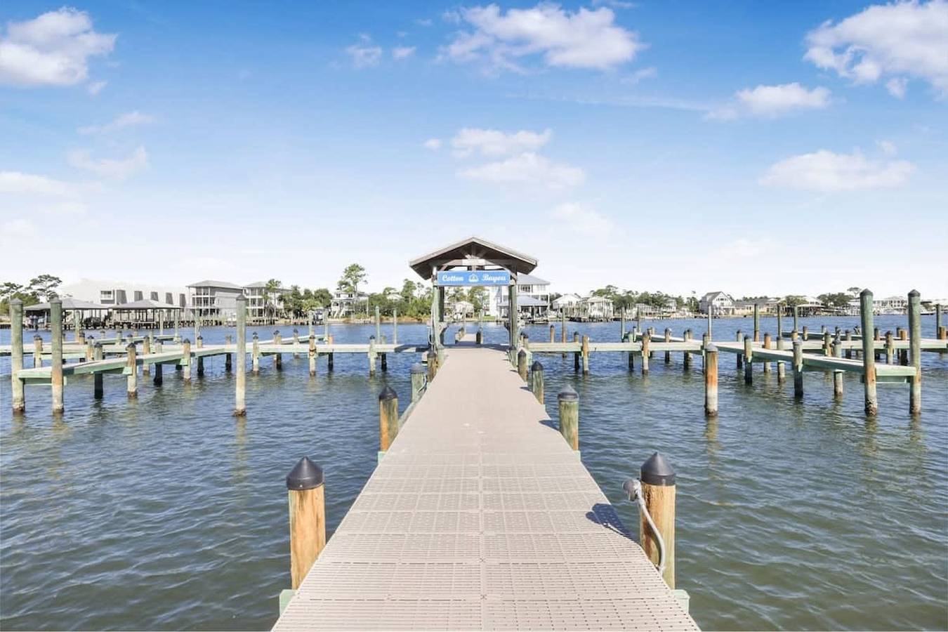 Ganze Wohnung, Cotton Bayou 5C Near beach Boat slip Fisherman paradise in Orange Beach, Baldwin County