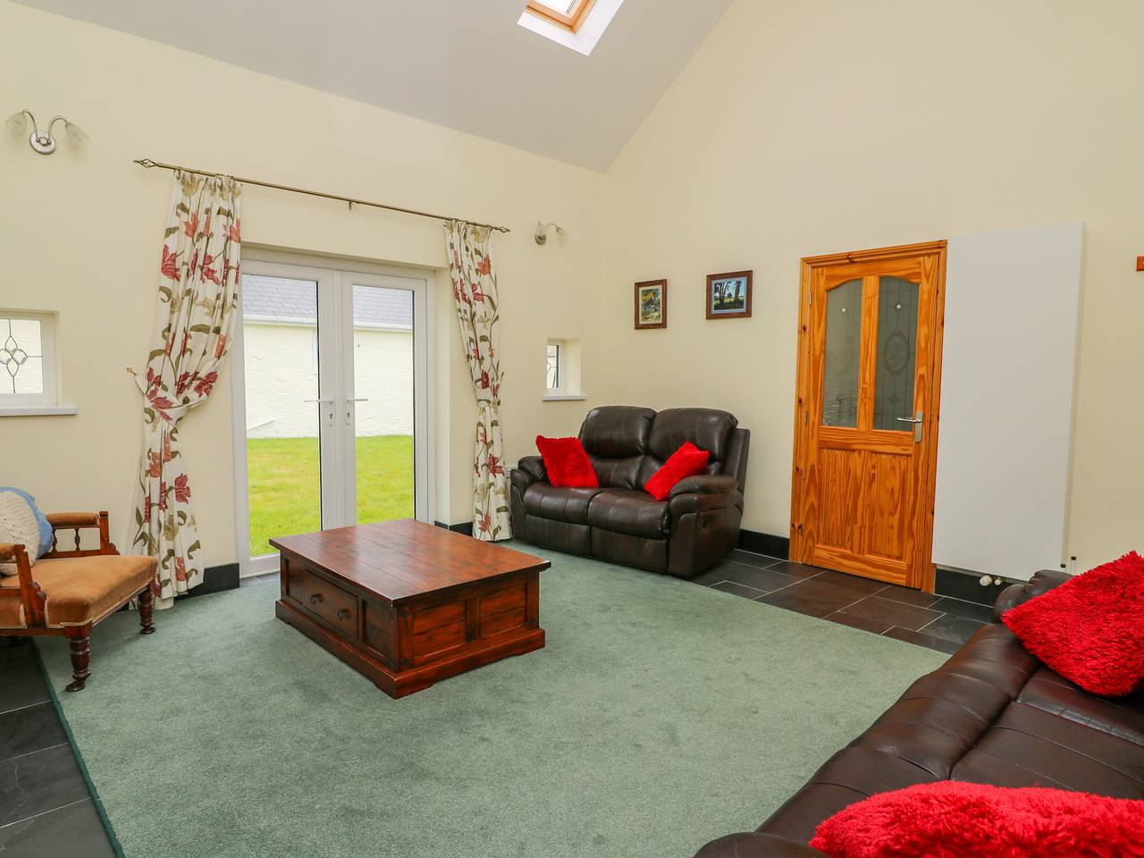 Hen Brynbedw in Carmarthenshire