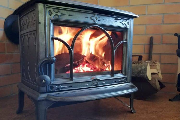 Ferienhaus mit Whirlpool und privatem Garten in Ermland-Masuren