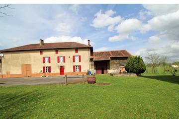 Gîte pour 6 personnes, avec jardin à Champsac