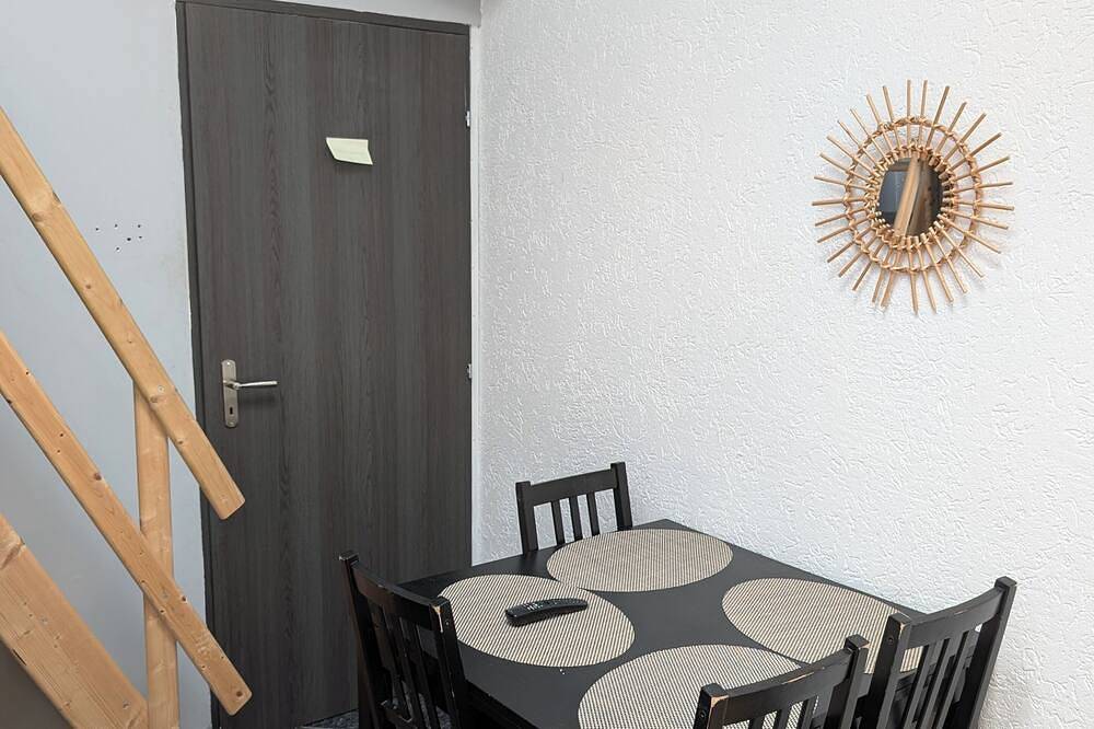 Private accommodation in beautiful villa with swimming pool in Dalhunden, Nordelsass