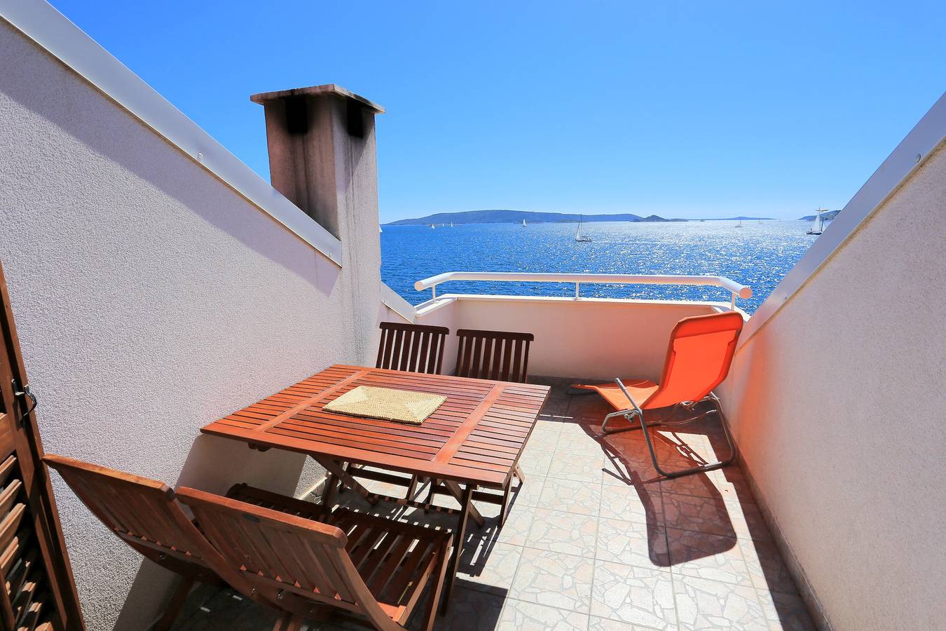 Ganze Wohnung, 1-Zimmer-Ferienwohnung am Strand Okrug Donji, Ciovo A-2977-b in Okrug Donji, Ciovo