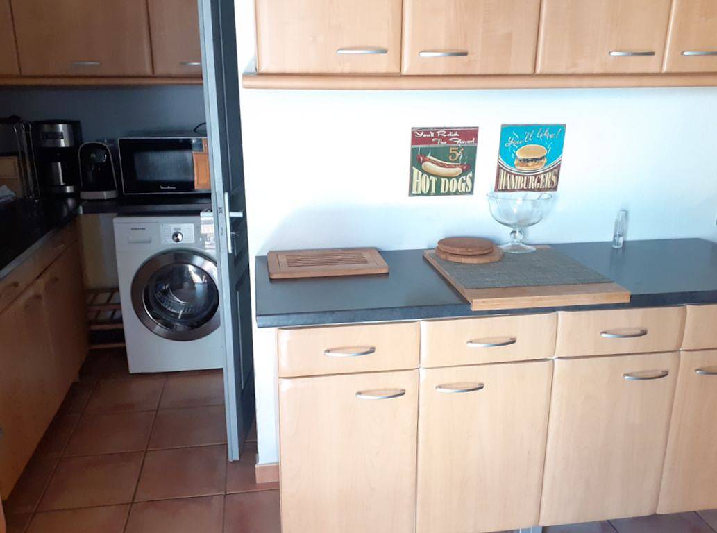 Sanary, villa (T3) 48 m² 15 min à pied de la plage in Sanary-sur-Mer, Région de Toulon