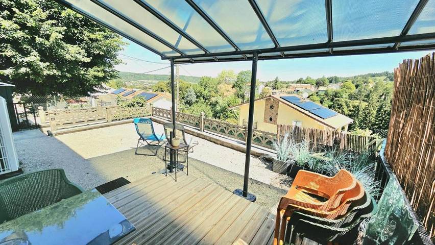 Maison d’hôte pour 6 personnes, avec vue et terrasse