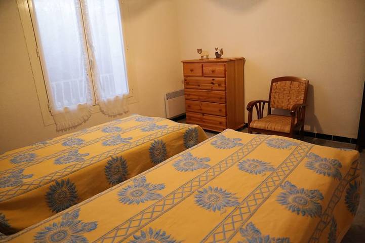 Gîte pour 6 personnes, avec jardin et terrasse à Prades - 4