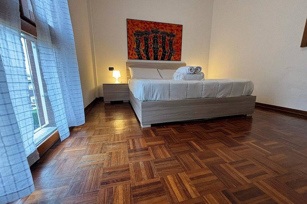 Entire apartment, Galeazzi Rho Fiera apartment in Rho, Milan Province