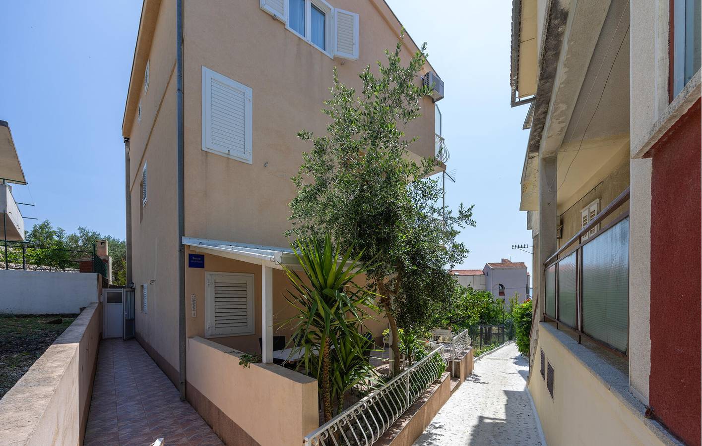 Entire holiday apartment, Holiday apartment for 4 people with terrace in Podgora, Makarska Riviera