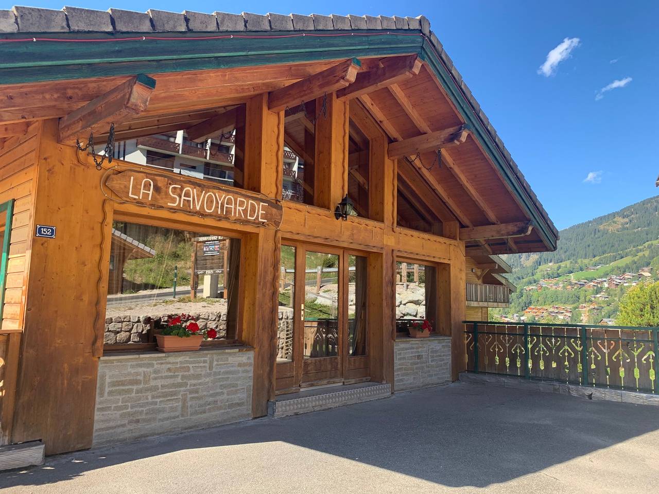 Chalet « La Savoyarde » : vue montagne, jardin privé et Wi-Fi in Chatel, Les Portes du Soleil