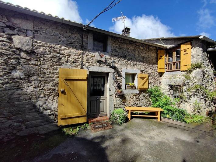 Gîte pour 6 personnes, avec jardin, animaux acceptés