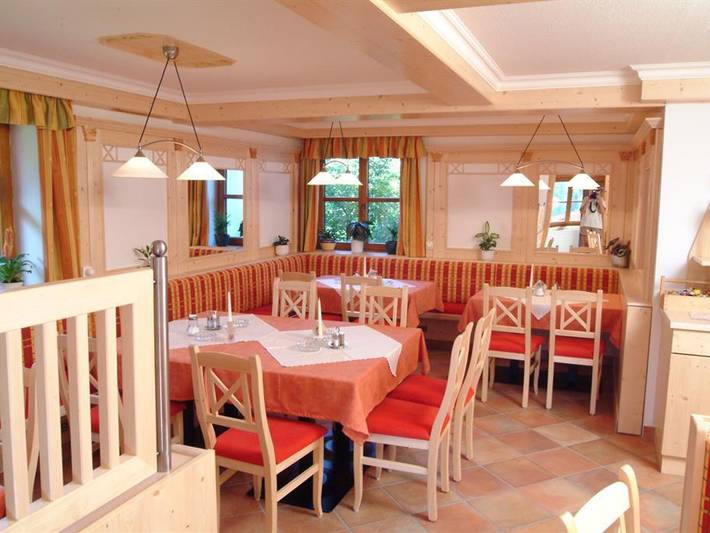 Pension Langbrucker - Blick Stausee in Rottenmanner und Wölzer Tauern, Großsölk