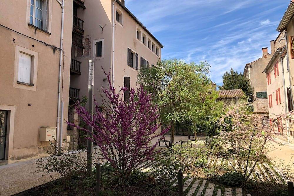 Ganze Wohnung, Apartment 2*, place Saint Priest, floor 1 in Cahors, Quercy