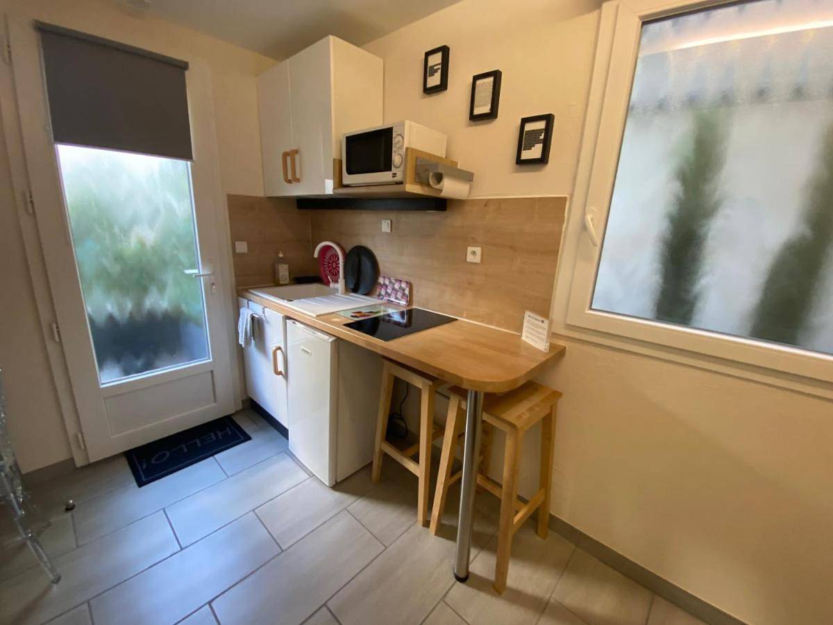 Double Room in Villeneuve-lès-Avignon, Région de Nîmes