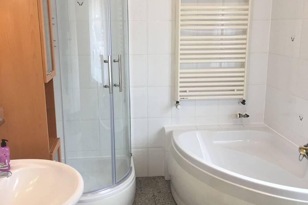 Großzügige Ferienwohnung mit Garten, Terrasse und Kamin in Meppen, Hasetal