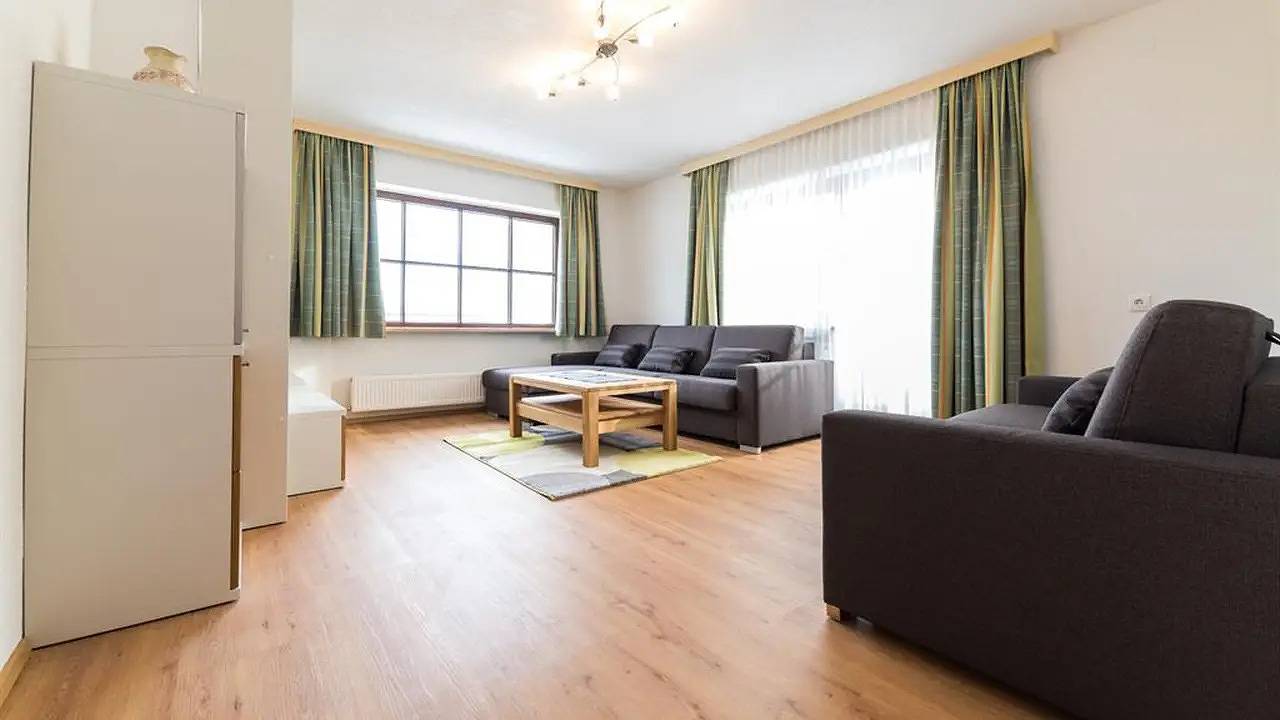 Ganze Ferienwohnung, Ferienwohnung für 8 Personen (100 m²) in Strass im Zillertal in Tuxer Alpen, Strass im Zillertal