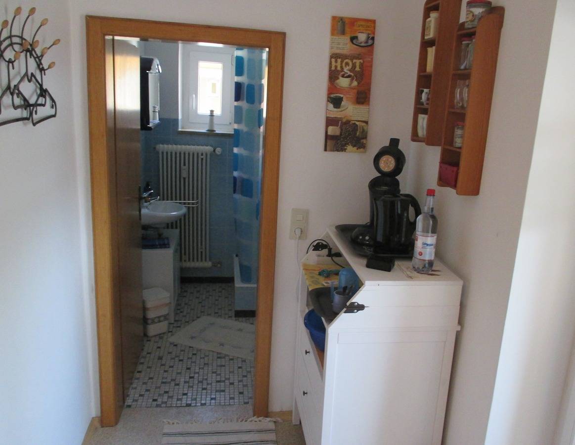 Entire holiday apartment, Ferienwohnung Vogelnest (22qm) ohne Küche mit Doppelbett und Balkon in Volkach, Franconian Wine Country