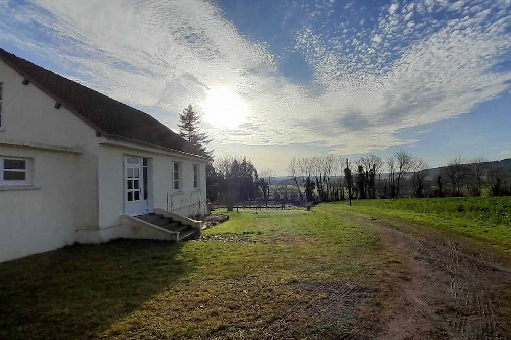 Charming cottage with astonishing view on countryside in Carrouges, Parc naturel régional Normandie-Maine