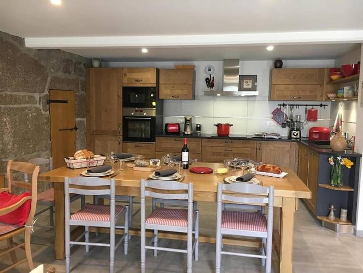 Location de vacances pour 10 personnes, avec terrasse à Malbouzon - 2