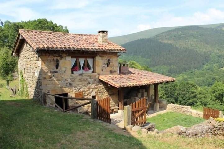 Gîte pour 3 personnes, avec Terrasse et Jardin
