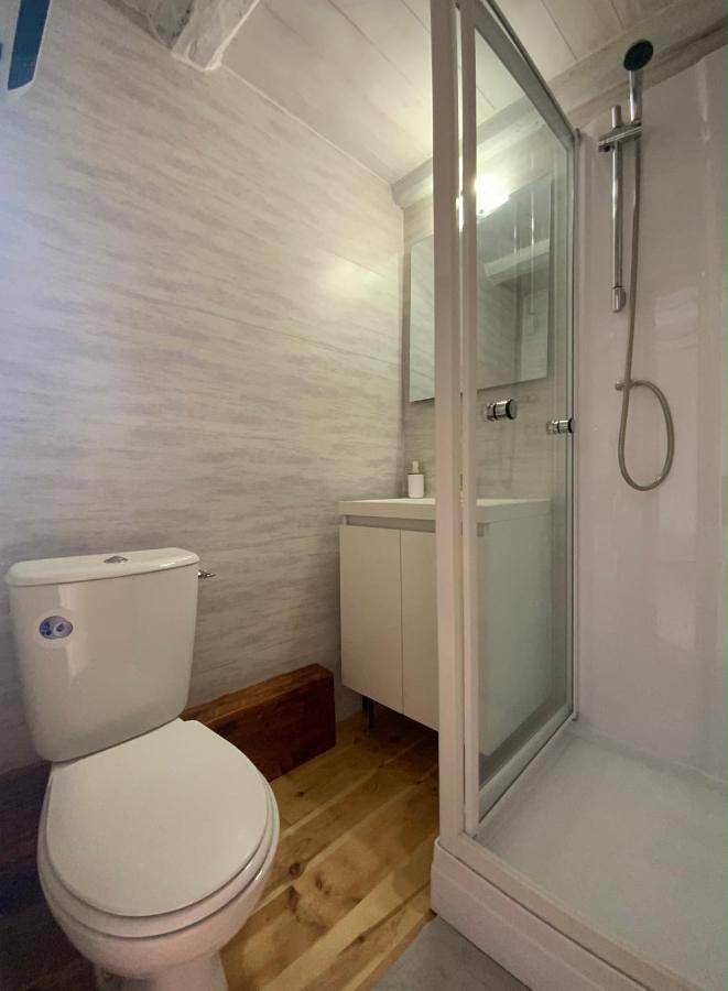 Gîte pour 2 personnes, avec jardin et terrasse ainsi que sauna et vue à Saint-Georges-de-Lévéjac - 4