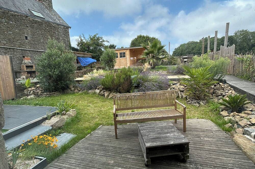 Maison bord de rance, jacuzzi and petanque court in Pleudihen-sur-Rance, Región de Dinan