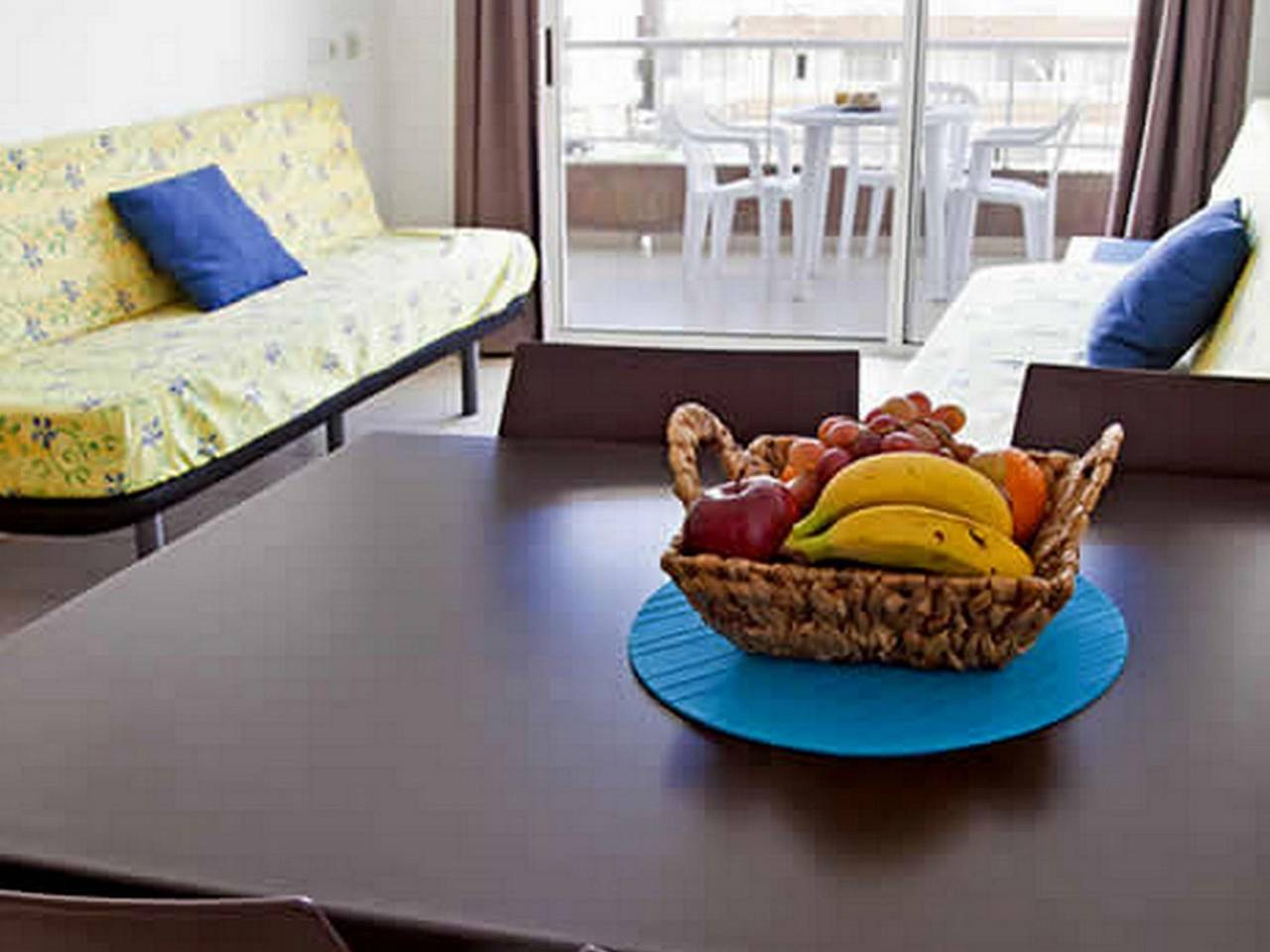 Apartamento vacacional entero, Ap Costas - Lotus / Dos Dormitorios in Els Pins Blanes, Blanes