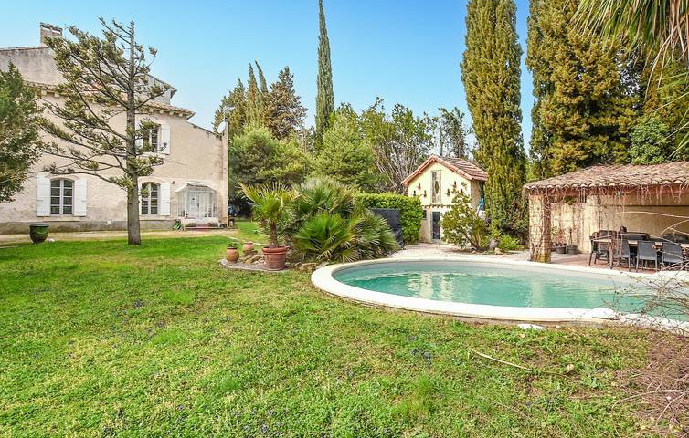 Entraigues-sur-la-Sorgue Appartement avec piscine et jardin in Entraigues-sur-la-Sorgue, Vaucluse