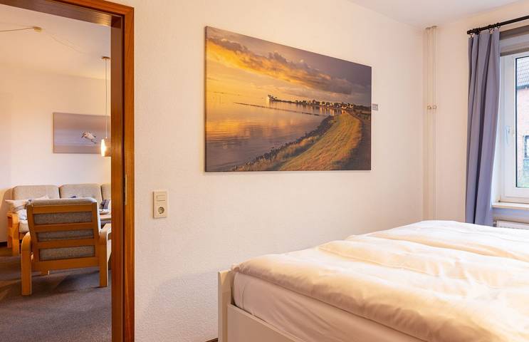 Ganze Wohnung, Lürßen: Wohnung in Wittdün auf Amrum am Kurpark - 4 Betten, Balkon, Strandnähe in Nordfriesische Inseln (Schleswig-Holstein) (Schleswig-Holstein), Wittdün