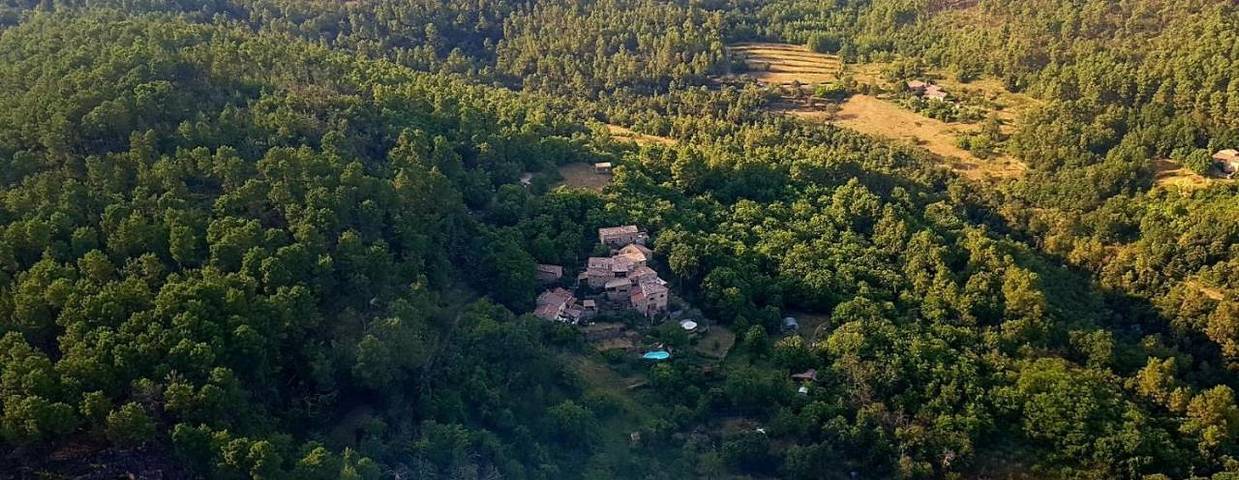 Location de vacances pour 7 personnes, avec vue ainsi que jardin et piscine à Sanilhac - 4