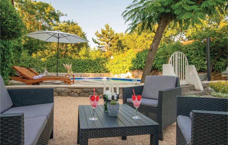 Gemütliche Ferienwohnung in Imotski mit Pool, WLAN und Küche in der Nähe der Sehenswürdigkeiten in Imotski, Makarska Riviera