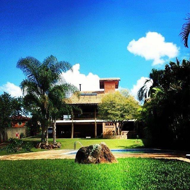 Casas e apartamentos de temporada para 16 pessoas, com vista para o lago e piscina e ainda vista and jardim, adaptado a crianças em Atibaia