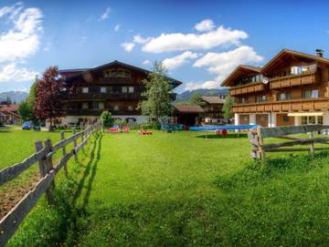 Ferienwohnung für 3 Personen, mit Garten und Balkon sowie Ausblick in Tannheim (Tirol)