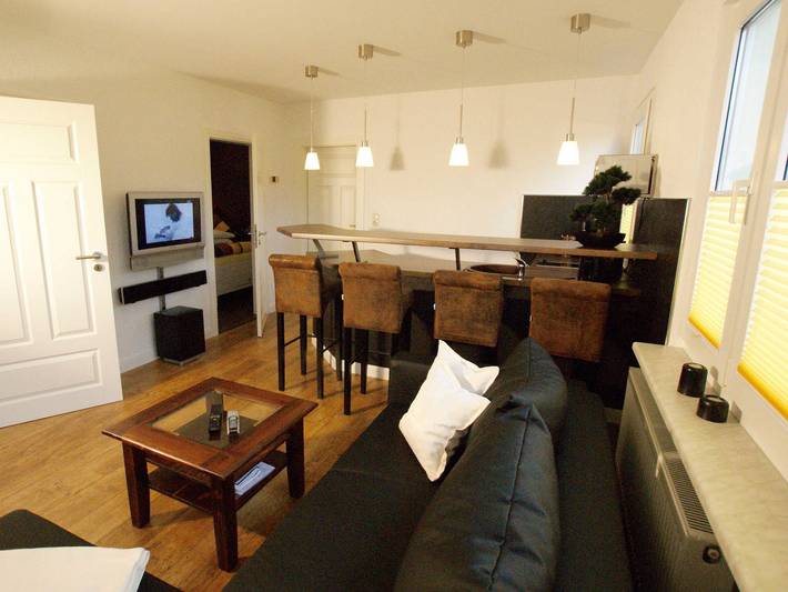 Ganze Ferienwohnung, Ferienhaus Boddenhus - Wlan, 2 Sz, Garten - am Wasser - Ferienhaus in Polchow, Glowe