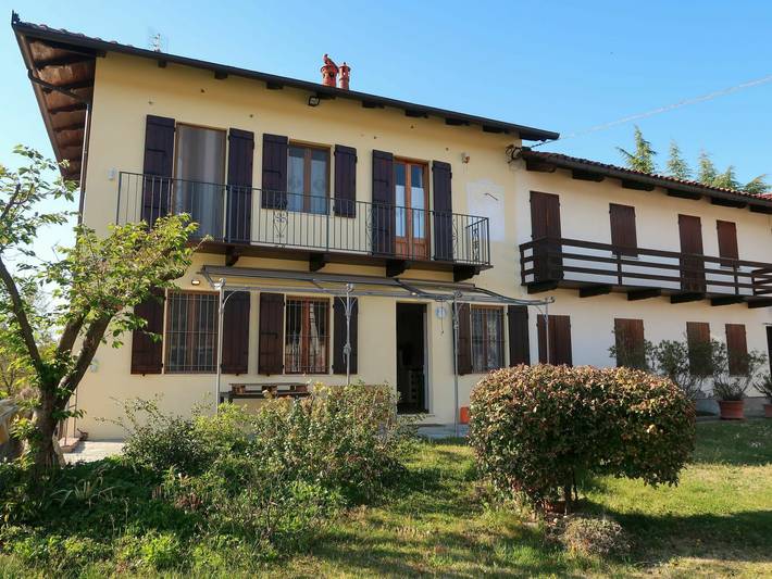 Agriturismo per 4 persone, con giardino in Provincia d'Asti